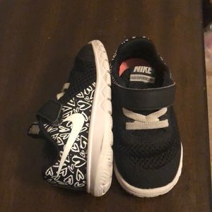 Nike toddler shoes